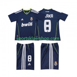 Real Madrid drakt KAKA 8 Retro Bortetrøye Kort erm 2010 2011 , Barnesett